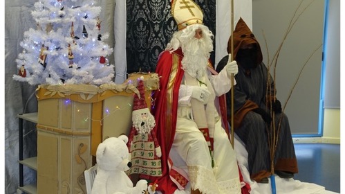 Et si Saint Nicolas et le Père Fouettard venaient dans notre école.... CHUT! @maitresse Lô