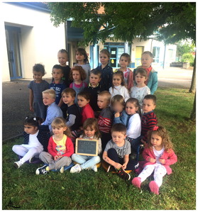 la photo de classe ce matin avec Frédéric, le photographe@maitresse Lô